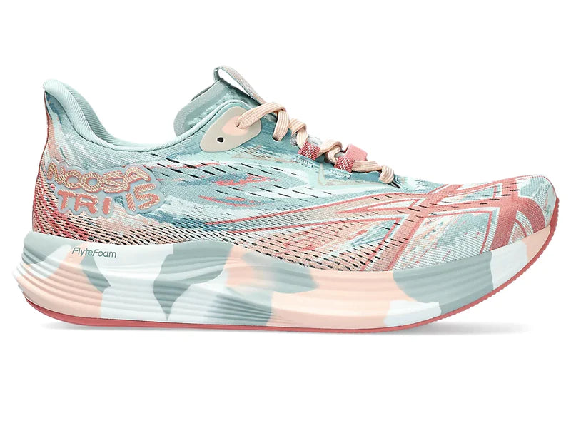 Lateral view of the Women's Noosa Tri 15 in Pure Aqua/Pale Apricot
