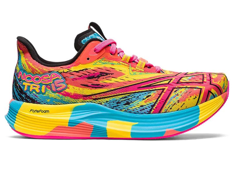 Lateral view of the Women's Noosa Tri 15 in Aquarium/Vibrant Yellow