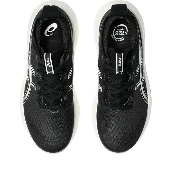 Black laces are used to match the upper of this shoe. 