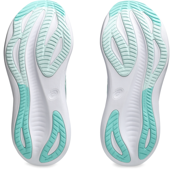 Teal rubber is used on the outsole of this shoe.