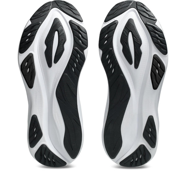 Black rubber is used on the outsole.