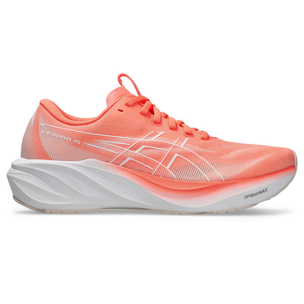 This GT-2000 15 has a coral upper and a white midsole.
