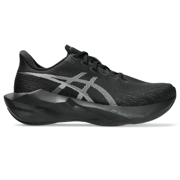 This Novablast 6 has a black upper and black midsole.