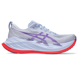 This Superblast 2 had a light purple upper and a purple and pink midsole. 