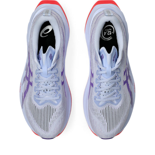 The top down look of this pair of running shoes details the great mesh in the upper.