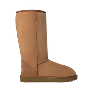 This Ugg boot is a takk and extendds to just a couple inches below the knee