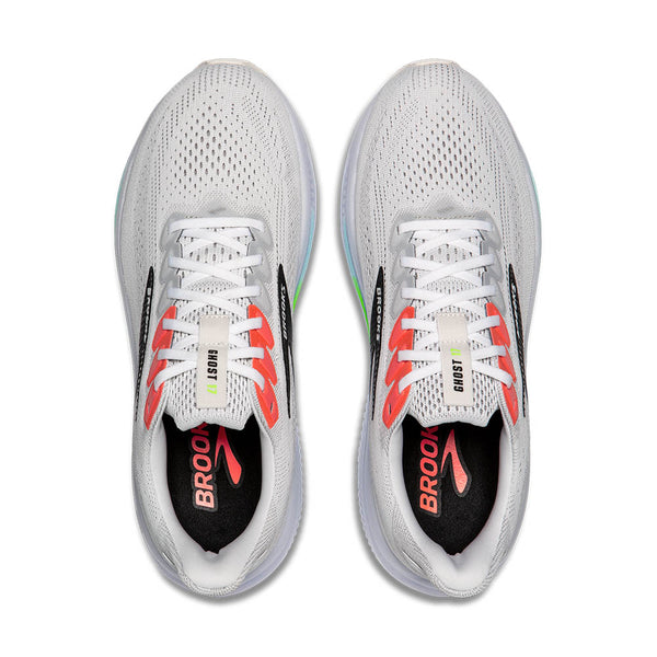 A black Brooks logo is in the middle of the upper on both sides. 