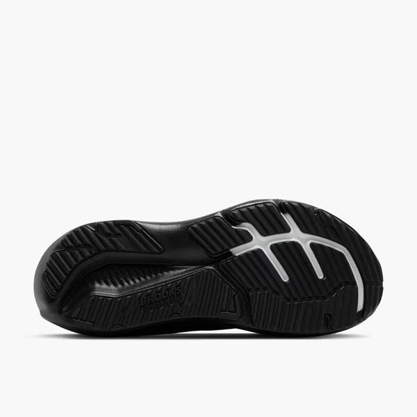Black rubber is used on the outsole