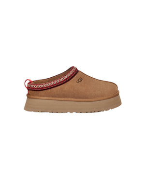 The Tazz has the same look as the very popular Tasman, but has a thicker or platform outsole