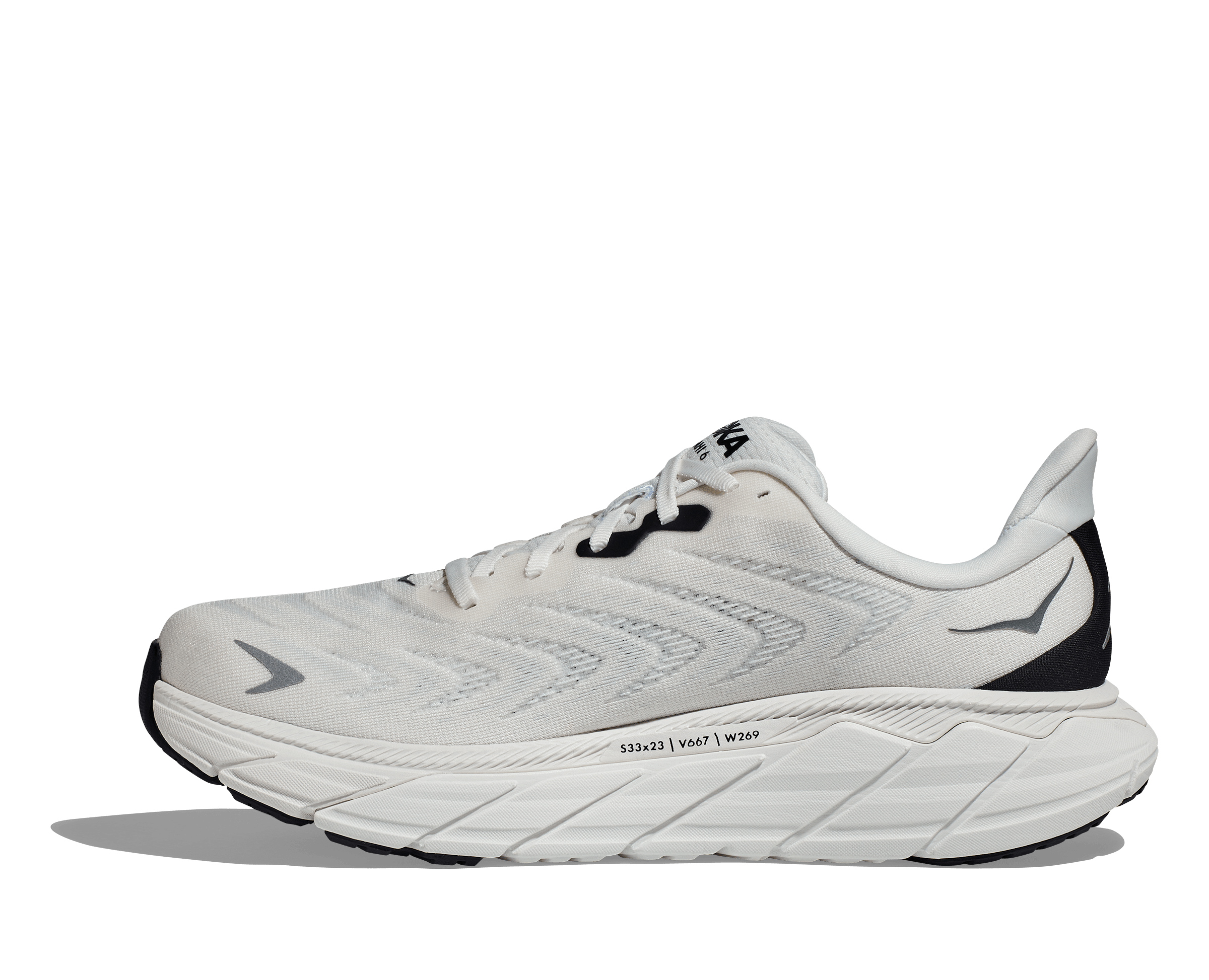 Medial view of the Men's Arahi 6 by HOKA in the color Blanc de Blanc/Steel Wool