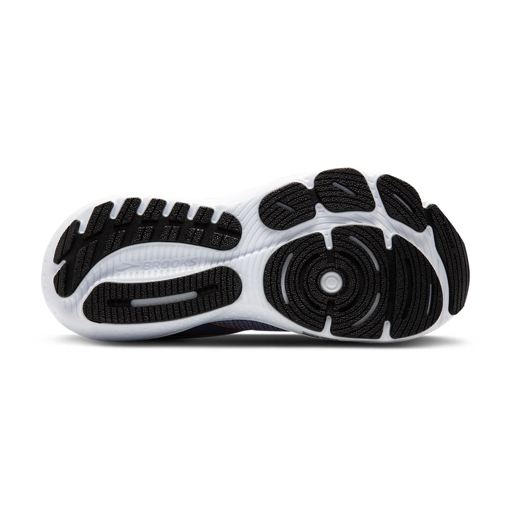 The outsole of the Glycerin 21 has some black rubber for durability and traction