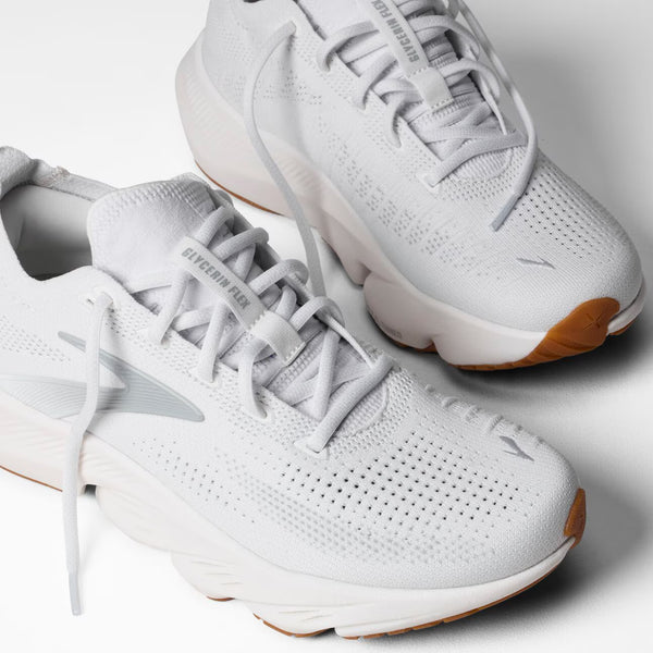 White laces are used to match the upper