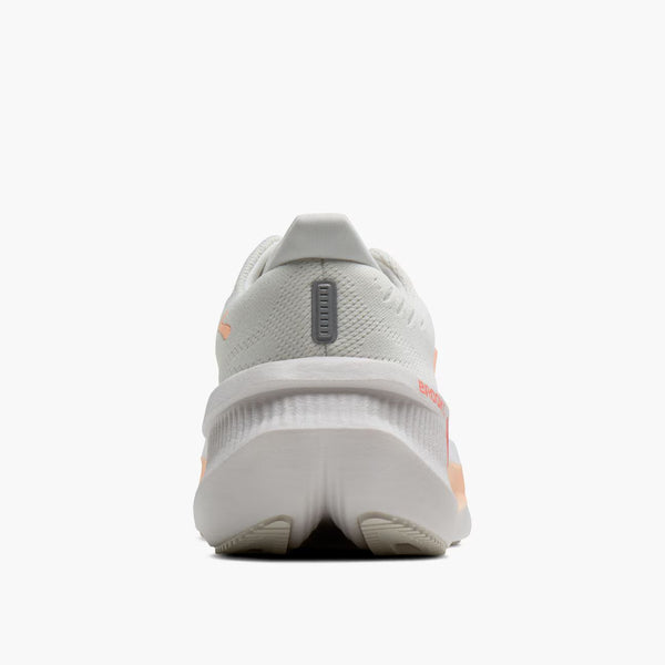Heel view of the glycerin max 2