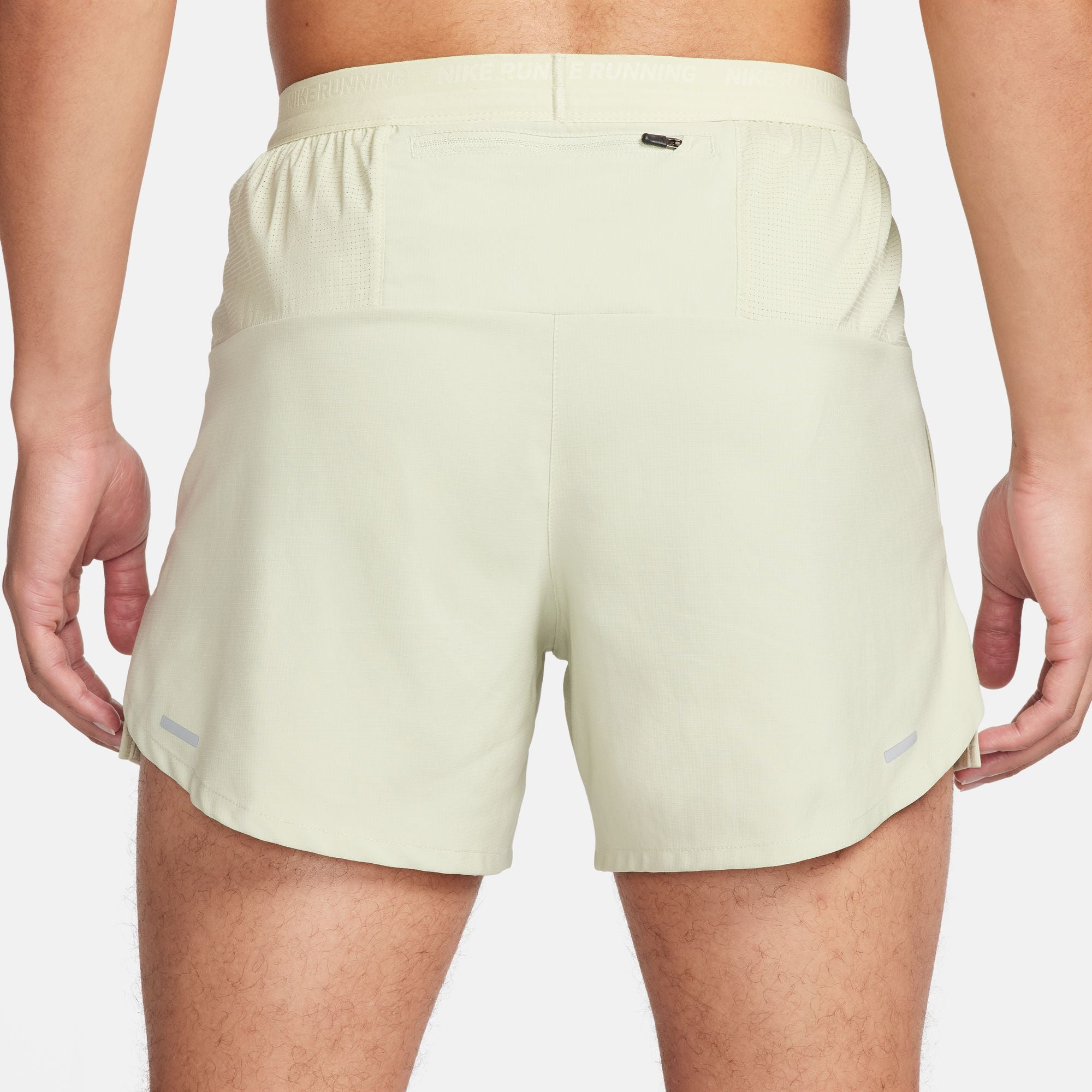 back view of mens 5" short