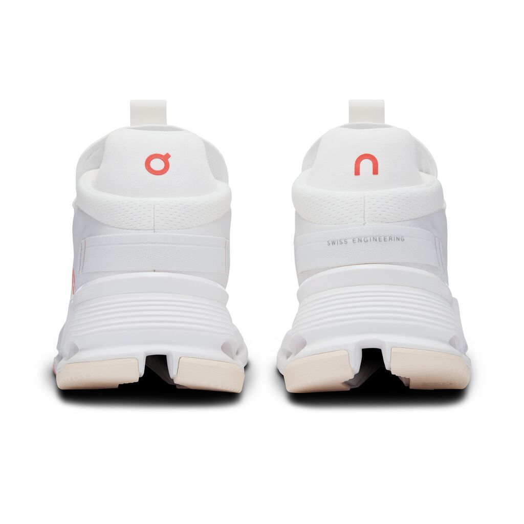 The heel area of the women's Cloudnova has a few layers that gives it a fashion forward look