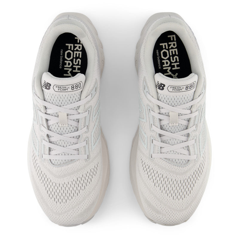 The men's 880 V14 has a very techy mesh in the upper that will provide great breathability