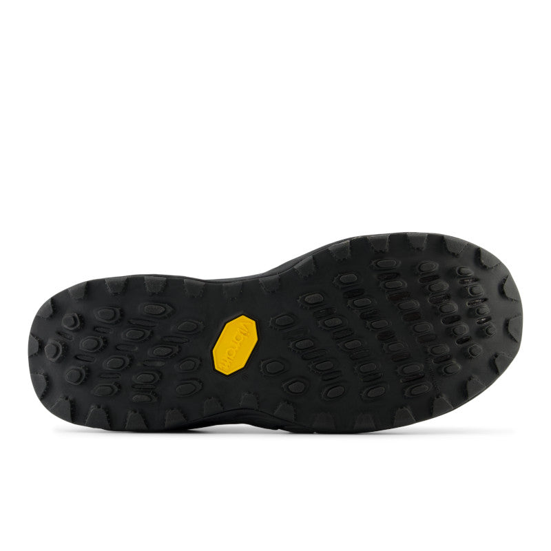 The outsole of tehe Hierro V8 is made with Vibram and offers great traction