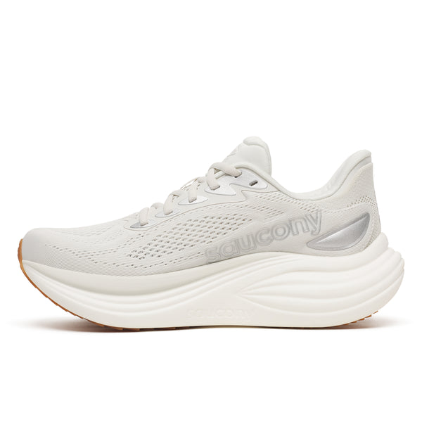 White running shoe with 'Roces' branding on a white background