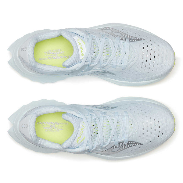 The shape of the Endorphin Speed 4 matches expecatins of how a fast running shoe should fit.