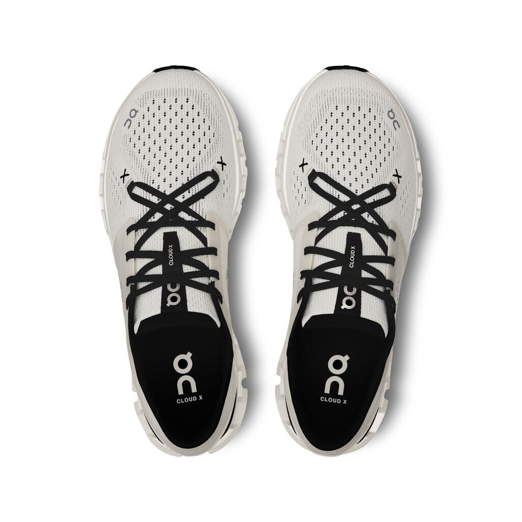 The On X4 has a really cool lacing pattern that helps to kleep the foot secure and balanced while at the gym