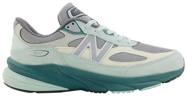 Unisex 990 v6