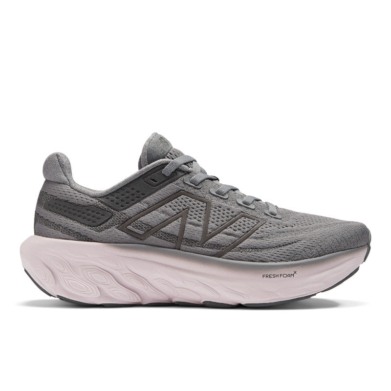 The lateral view of the Women's 1080 V13 shows a very classic grey colorway that has a very soft look