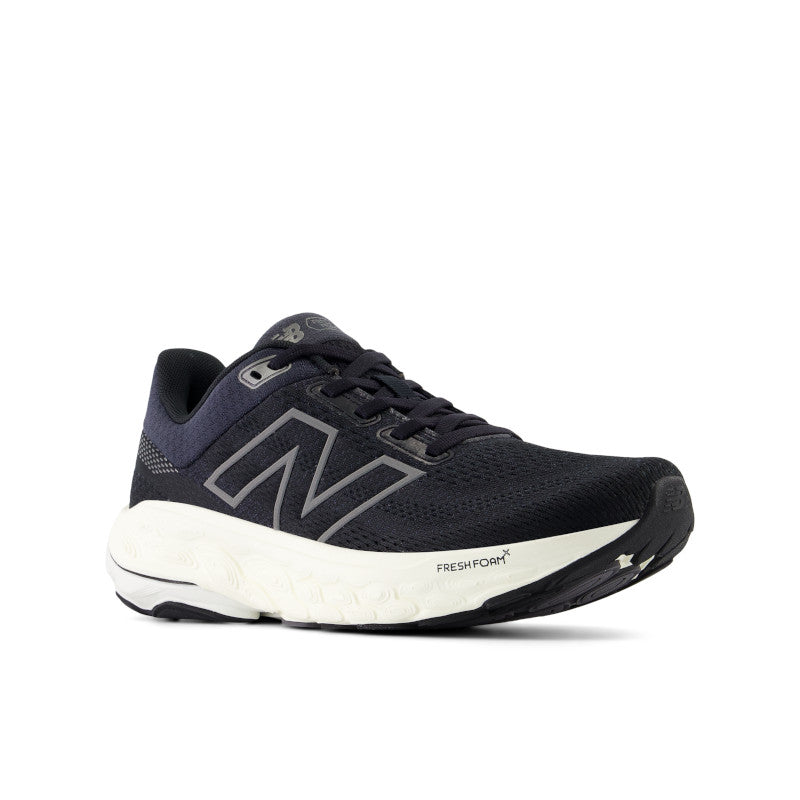 The NB 860 Black and White upper colorway also has a tonal black logo on the medial side