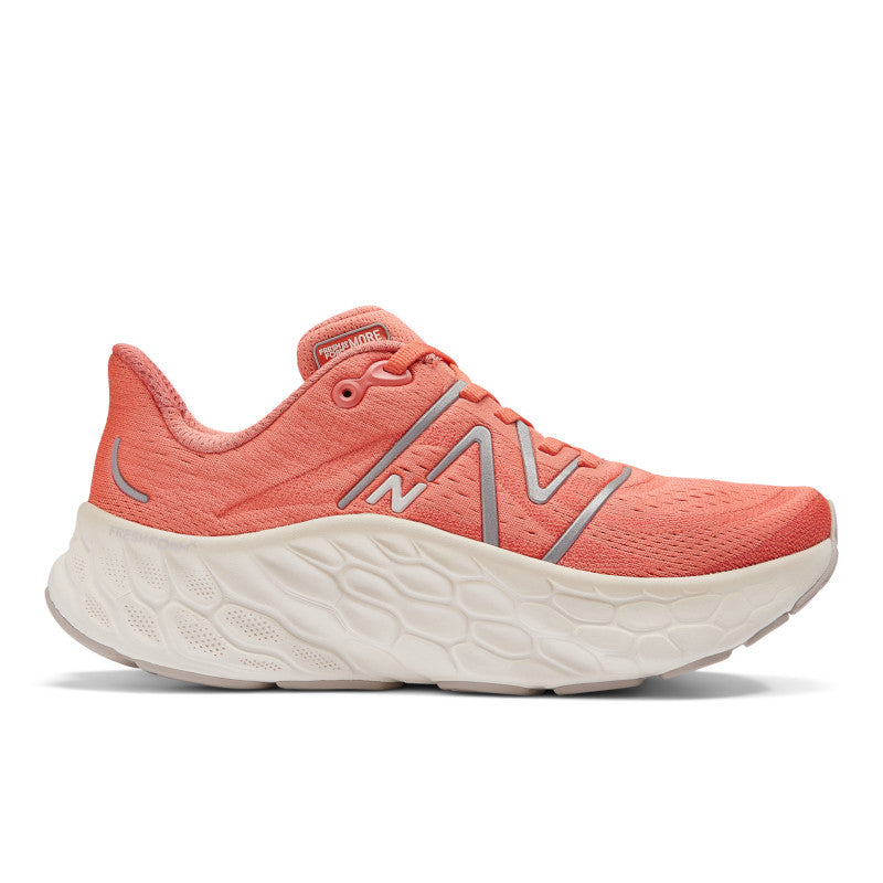 The More V4 uses the most foam NB has&nbsp;used in any women's shoe to date, the latest in the line utilizes more Fresh Foam X, stacks it higher than ever before, and distributes it across the length of the shoe, offering a plush, yet stable underfoot experience.