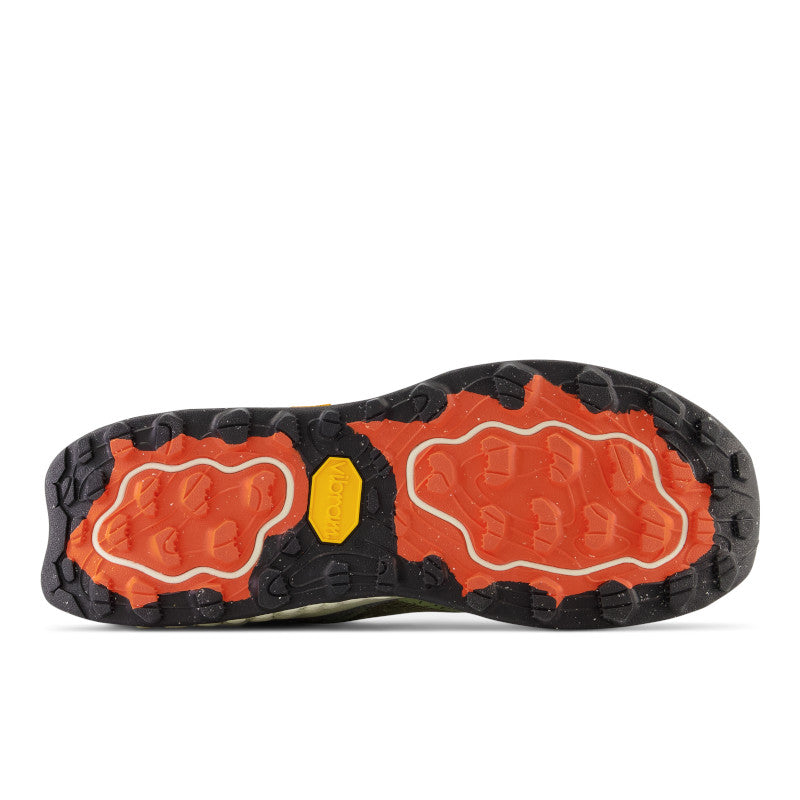 The outsole of the Hierro V7 for men has a great breaking lug pattern