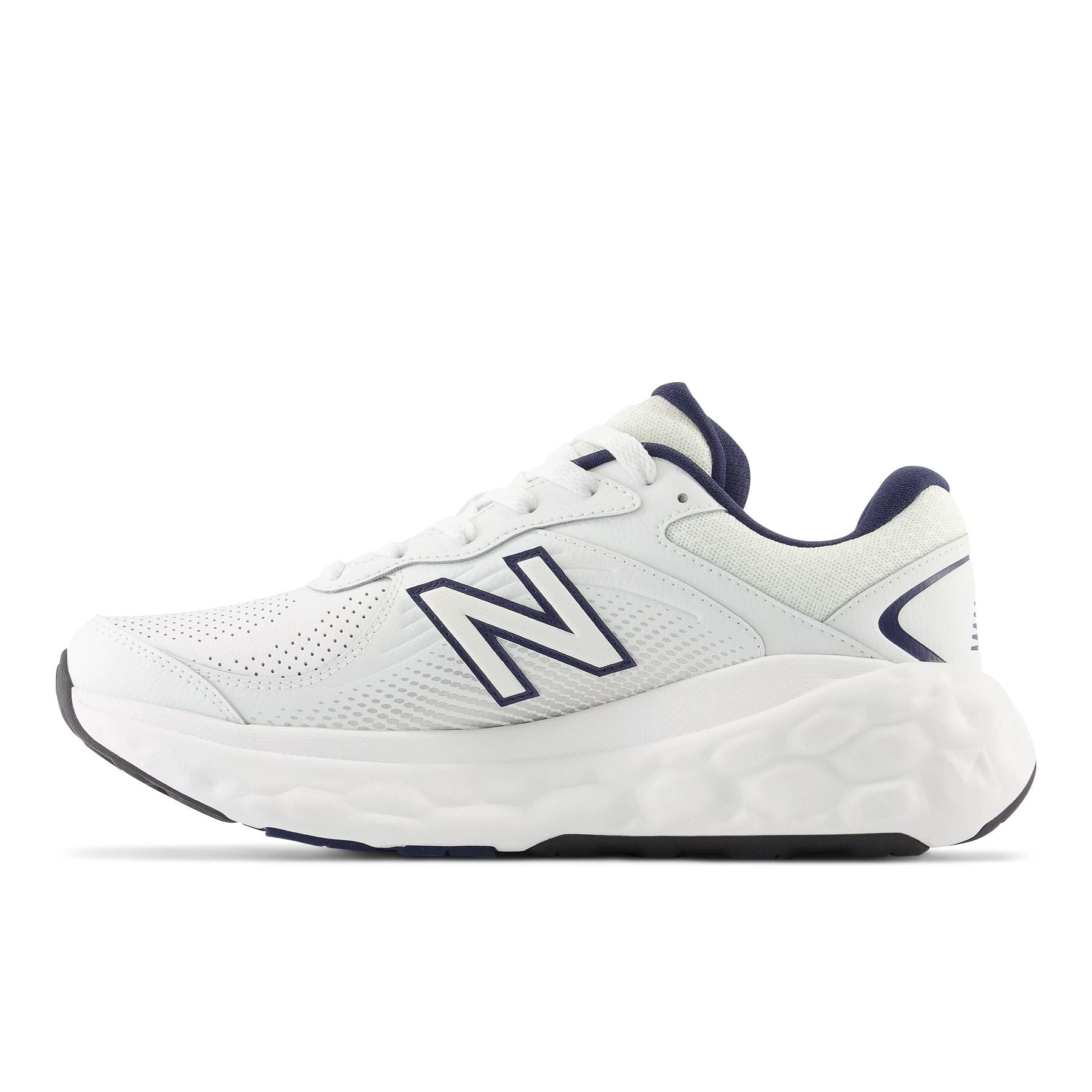 Medial view of the Men's Leather New Balance MW840 V1 in White/Navy