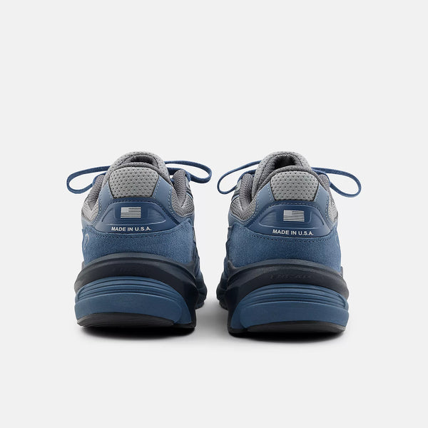 Unisex 990 V6