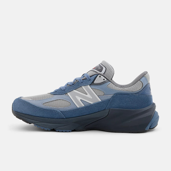 Unisex 990 V6