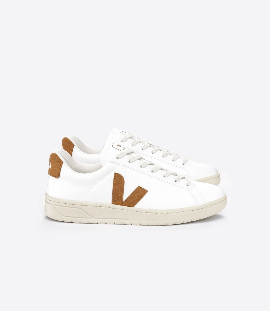 VEJA sneakers are produced in high-standard factories in Brazil. The logistics of VEJA stores in Europe and e-commerce are managed by Log’ins, a professional and social inclusion company.