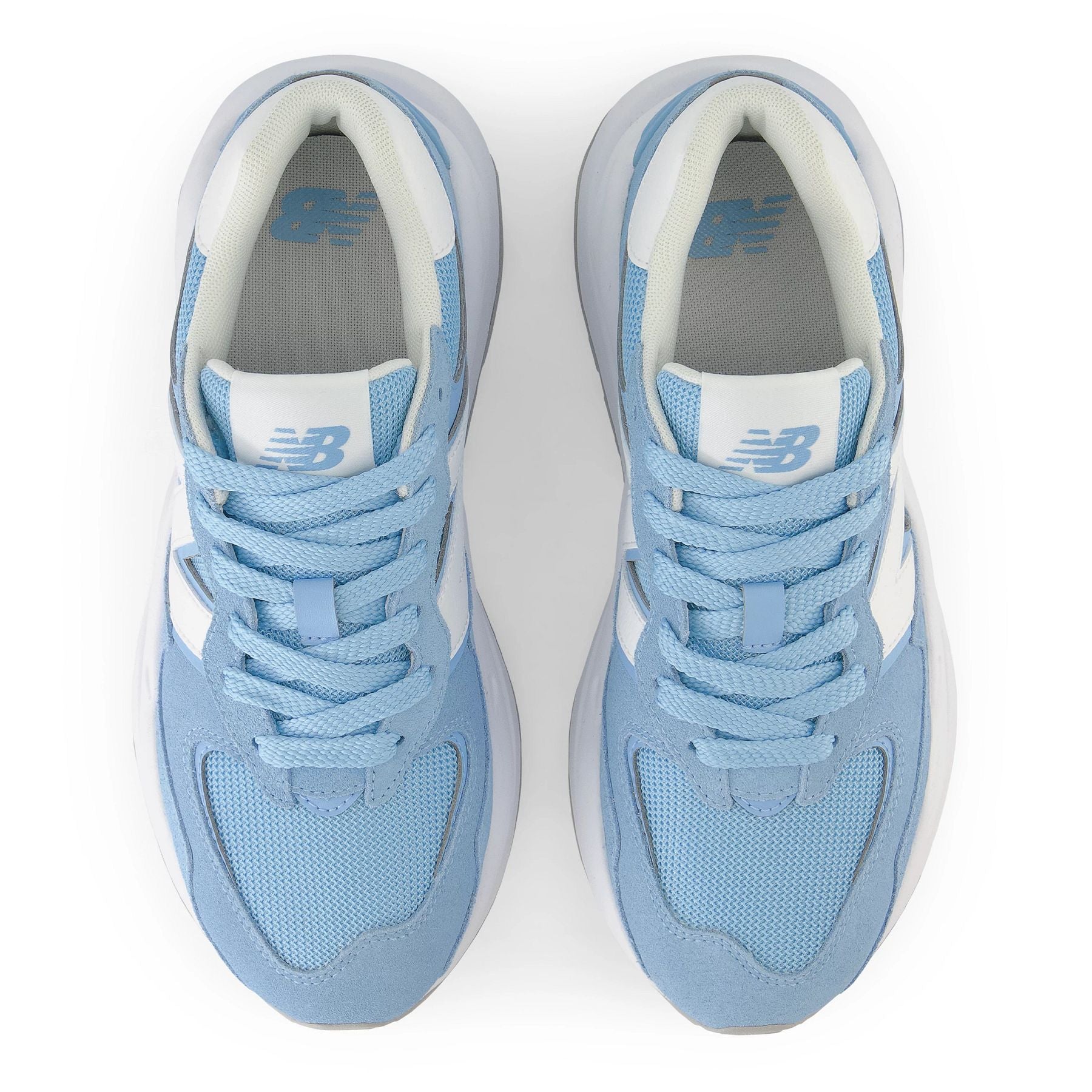 Top view of the Women's New Balance 5740 lifestyle shoe in the color Blue Haze