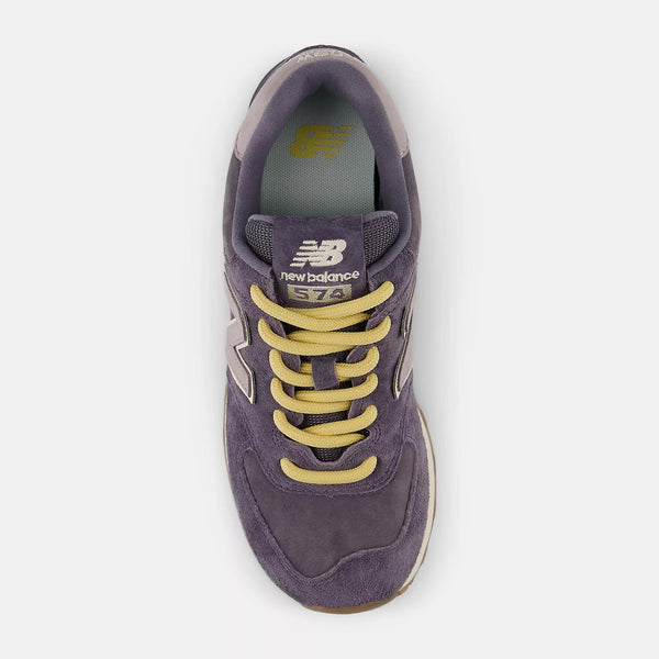 Top down view of the women's 575 with a navy upper and yellow laces