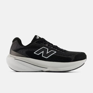 Black and white New balance 860V15 running shoe with a black upper and white midsole.