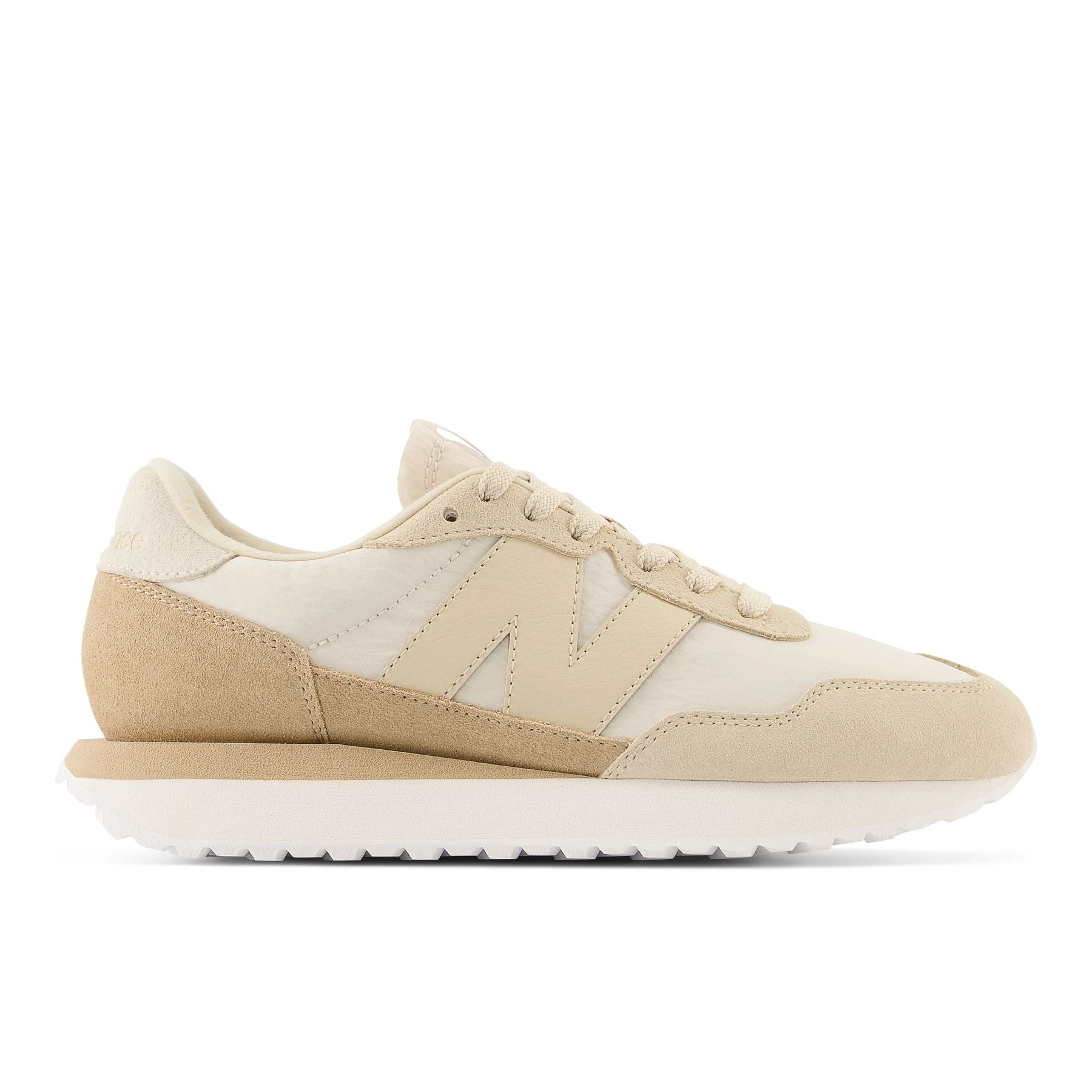 Lateral view of the Women's New Balance lifestyle 237 shoe in Beige