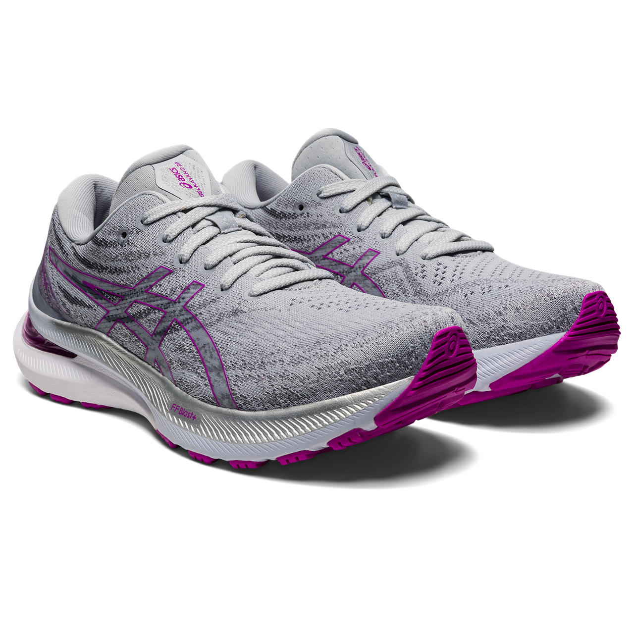 The Women's Gel-Kayano 29 creates a stable running experience and a more responsive feel underfoot. Featuring a low-profile external heel counter, this piece comfortably cradles your foot with advanced rearfoot support.