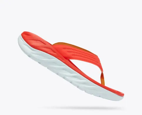 Lateral view of the Men's HOKA Ora Flip sandal in the color Fiesta / Amber Yellow