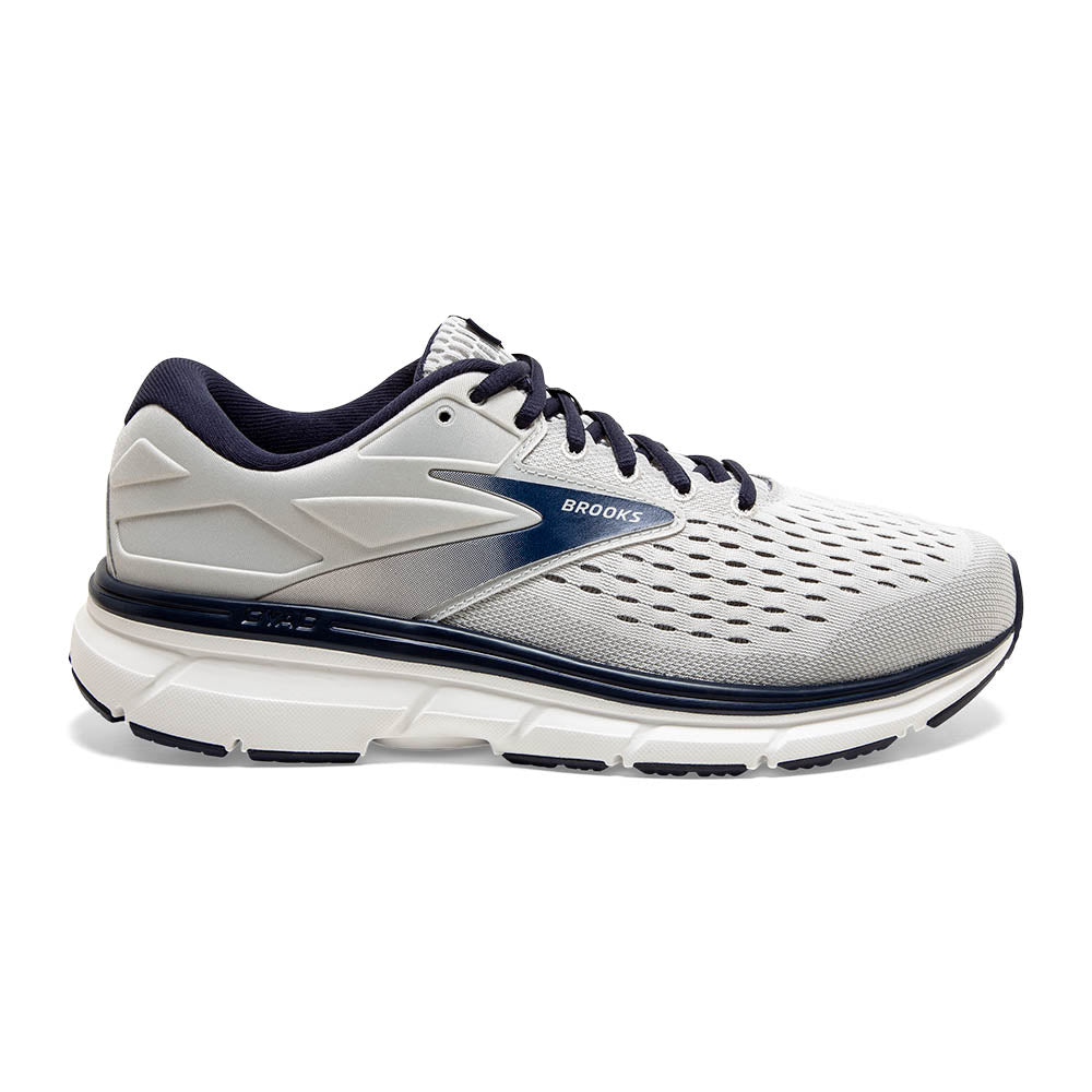 The Dyad 11 from Brooks offers sure-footed stability with smooth cushioning and a roomy, generous fit. This men’s running shoe delivers advanced support due to the wide, comfortable underfoot platform.    Due to wide straight last this shoe is prefect for adding an orthotic or insole.  This version comes in the Wide 2E Fit.