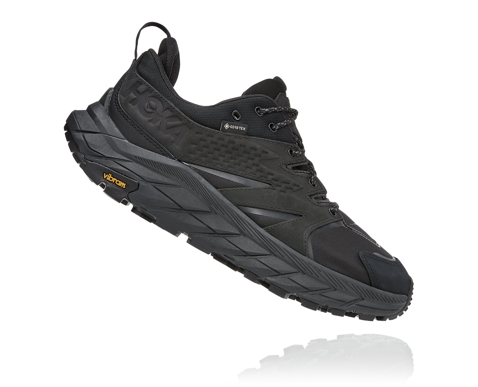The Men's Anacapa Low GTX is the ideal low-profile hiking shoe.  It's built with all the same great features that has made Hoka famous.  In addition, a Gore-Tex upper with recycled fabric and a gusseted tongue has been added to keep your feet comfortable and safe from the elements.  The 5mm Vibram lugs on the outsole are enough to provide great traction wherever your legs can take you.
