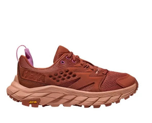 Lateral view of the Women's HOKA Anacapa Breeze Low trail shoe in the color Baked Clay/Cork