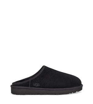 An effortless take on an icon with the same rich suede and soft sheepskin, the new Classic Slip-On offers easy entry and a laidback look. Lined with the signature UGGplush blend of upcycled wool and plant-based lyocell, it's finished with a Treadlite by UGG outsole for grip and cushioning.