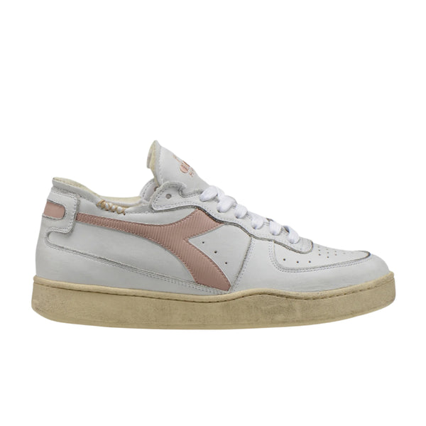 The diadora Mi Basket Row Cut is an unfussy but strikingly silhouette. This heritage sneaker is crafted from full-grain leather using a stone-wash treatment that comes in a color palette that echoes the sweet lure of summer.