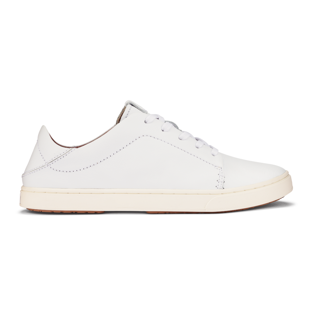Cruise the coastline or spend the afternoon at the farmer’s market in your new everyday sneaker from OluKai, the Women's Pehuea Lī ‘Ili. It sports a classic and fashionable, white sneaker look - one that everyone needs in their closet.