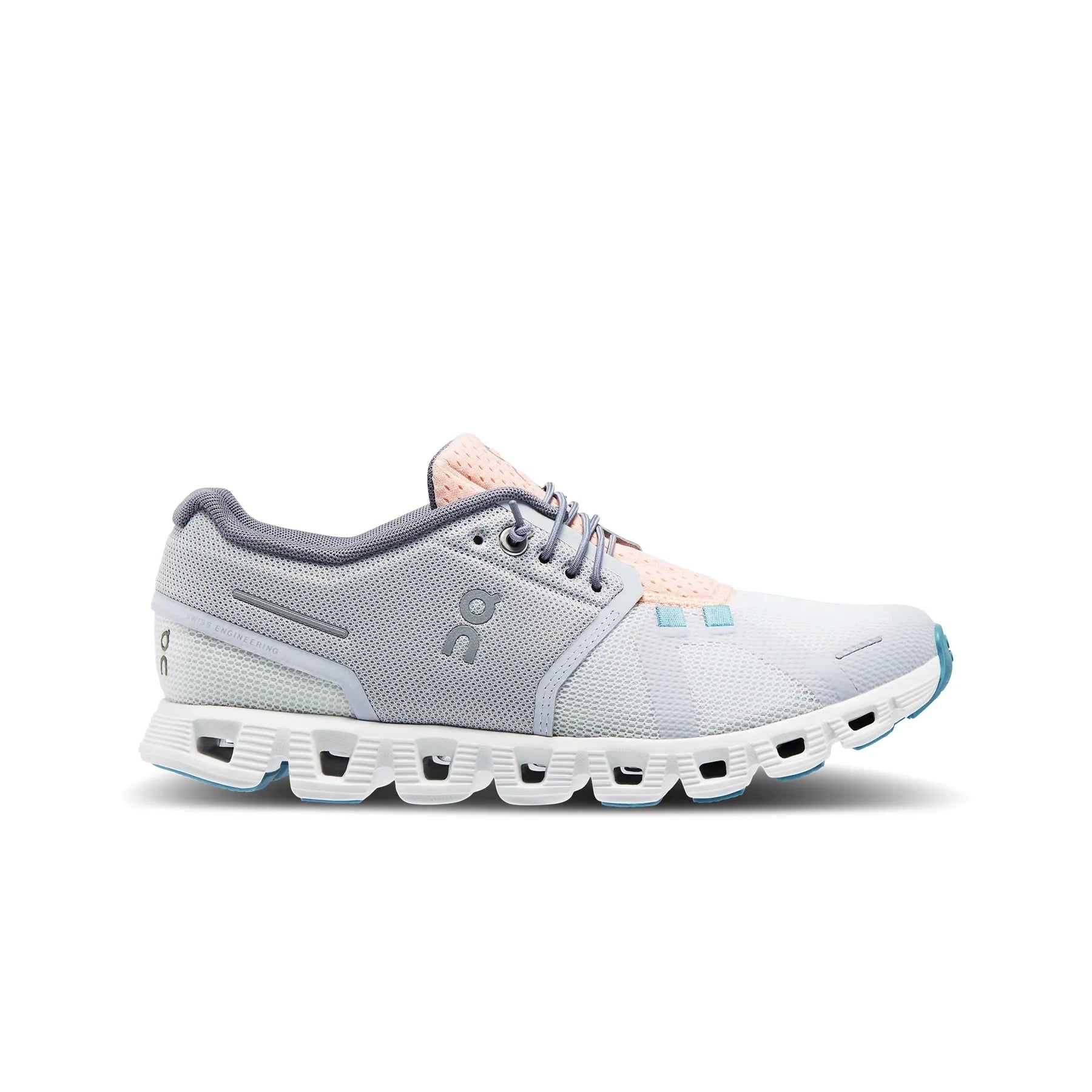 Lateral view of the pair of Women's ON Cloud 5 Push shoes in the color Glacier/Undyed White