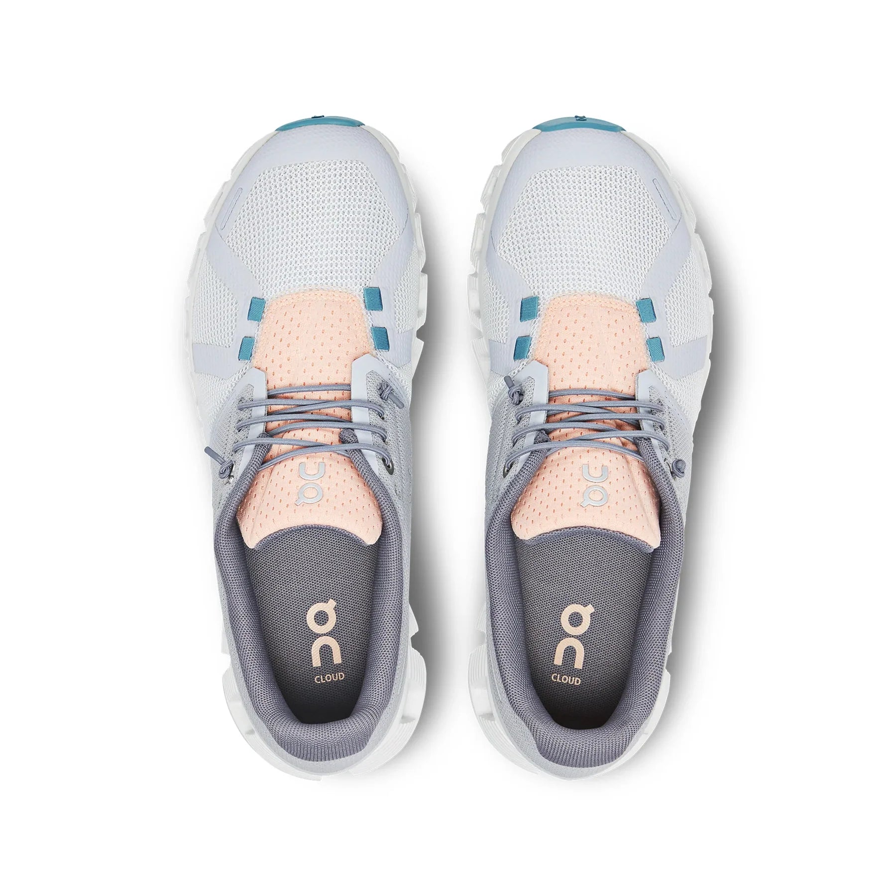 Top view of the pair of Women's ON Cloud 5 Push shoes in the color Glacier/Undyed White