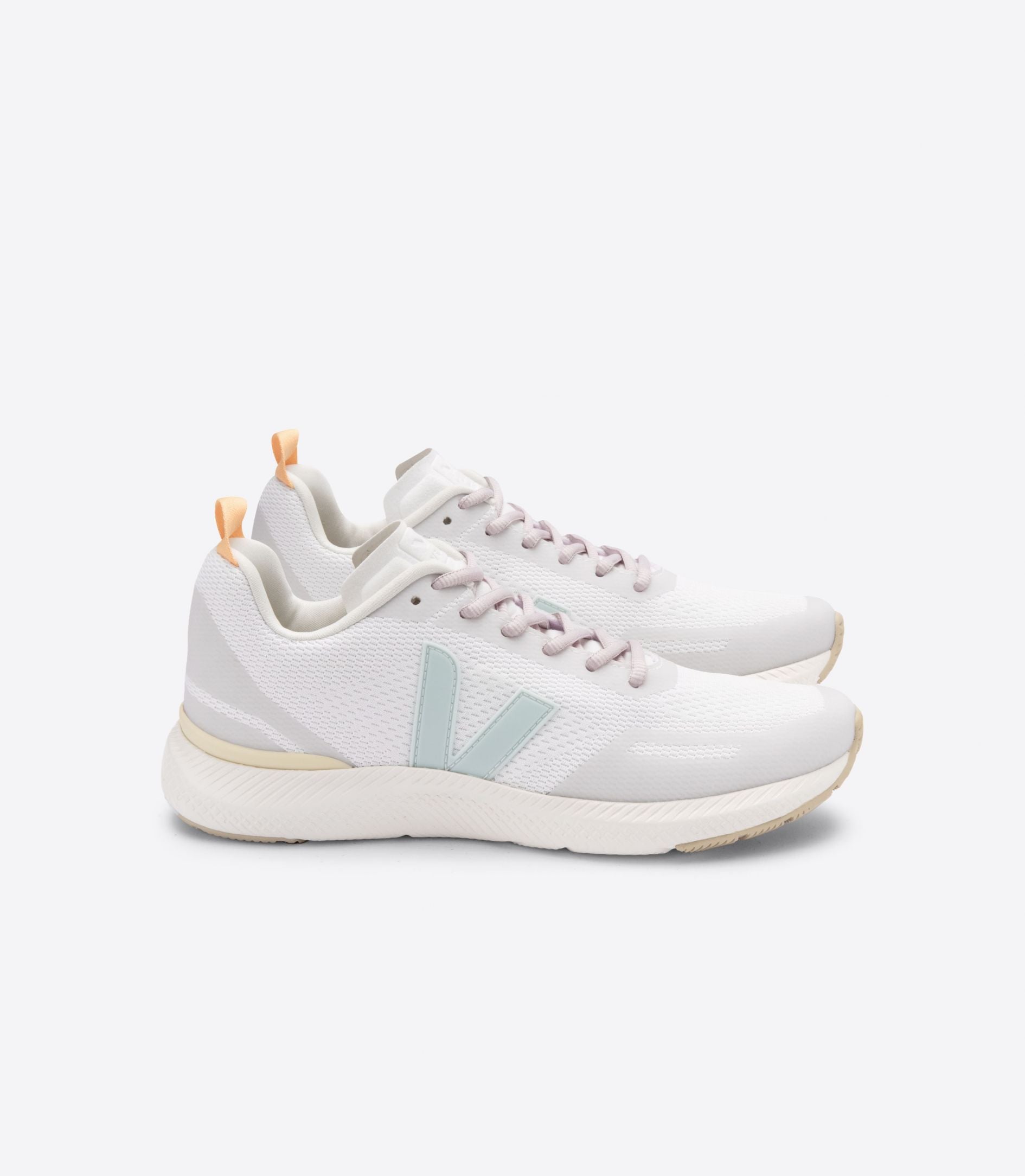 VEJA creates its first training: the Impala, the lightest pair that VEJA has developed.  The Impala provides comfort and support. It was designed for all types of sports exercises, such as gym sessions and treadmill runs.    Eng-Mesh technology allows for custom placement of breathable and supportive zones. This mesh alternates between tight and loose stitches.