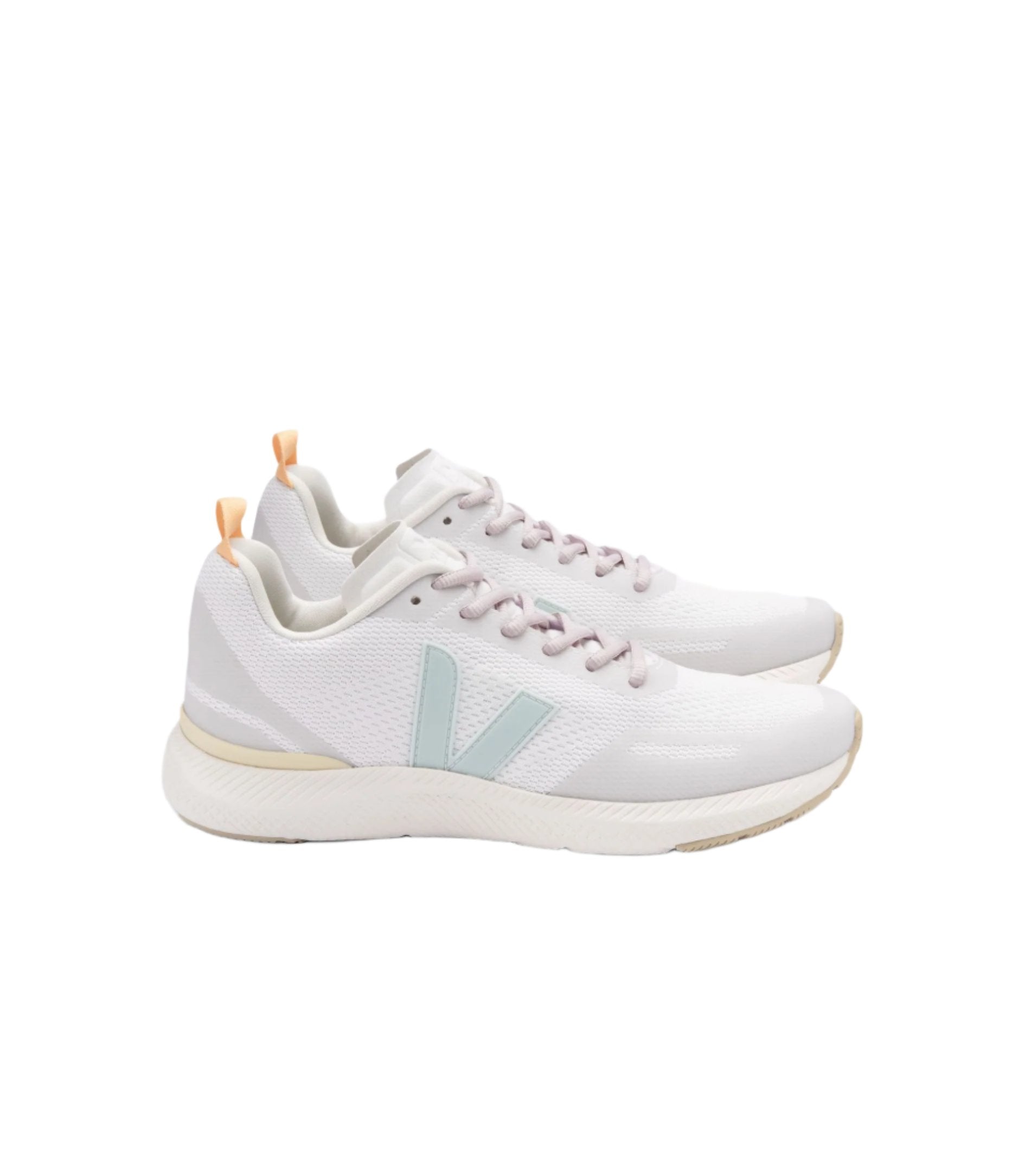 VEJA creates its first training: the Impala, the lightest pair that VEJA has developed.  The Impala provides comfort and support. It was designed for all types of sports exercises, such as gym sessions and treadmill runs.    Eng-Mesh technology allows for custom placement of breathable and supportive zones. This mesh alternates between tight and loose stitches.