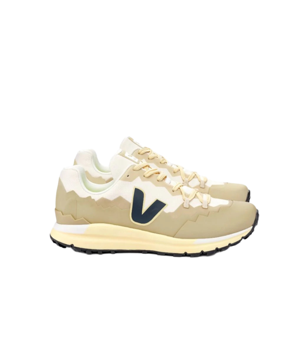 Lateral view of the Women's VEJA Fitz Roy Trek Shell trail shoe in the color Gravel